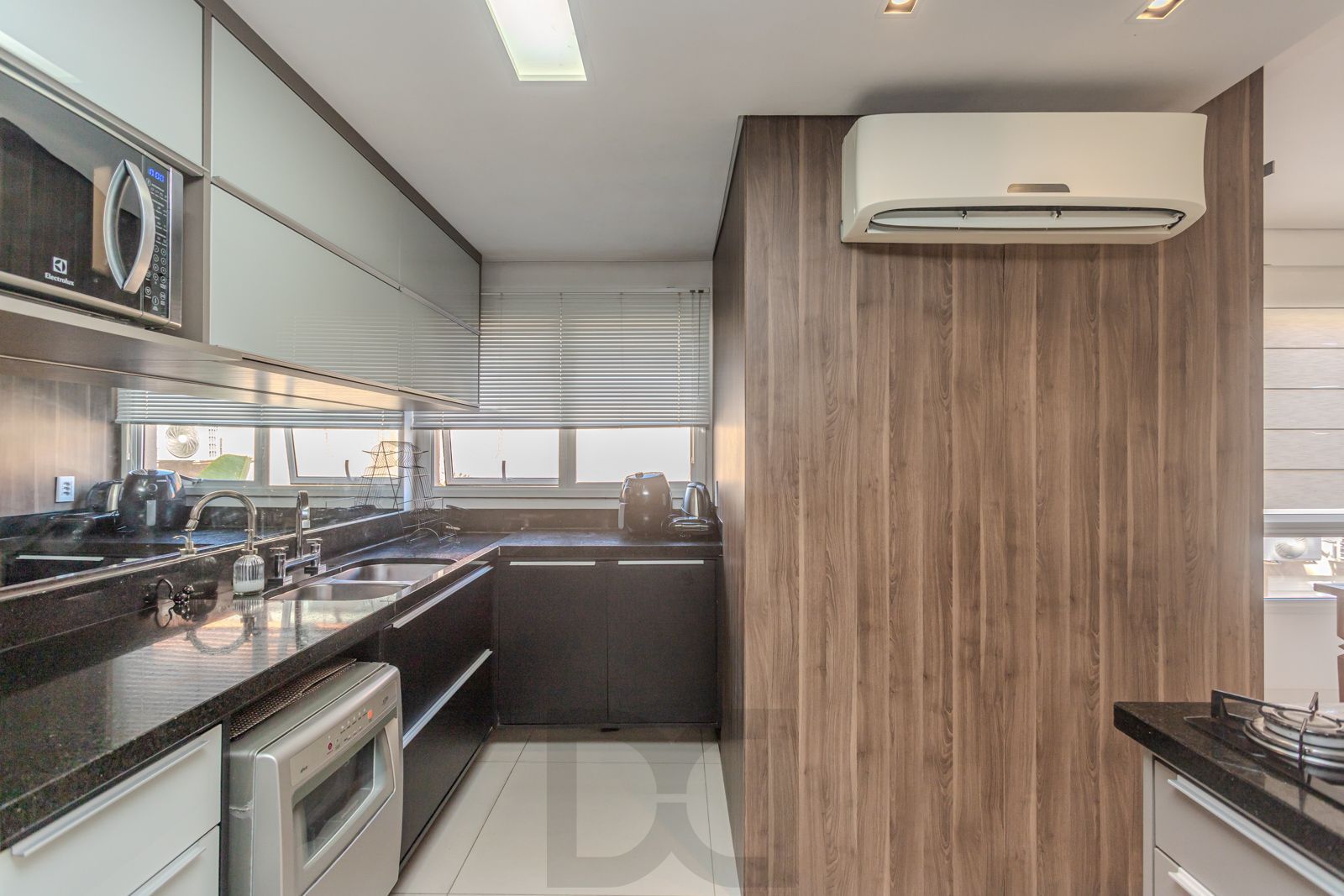 Casa com 3 suítes, Jacuzzi e vista panorâmica para o Guaíba — foto 17