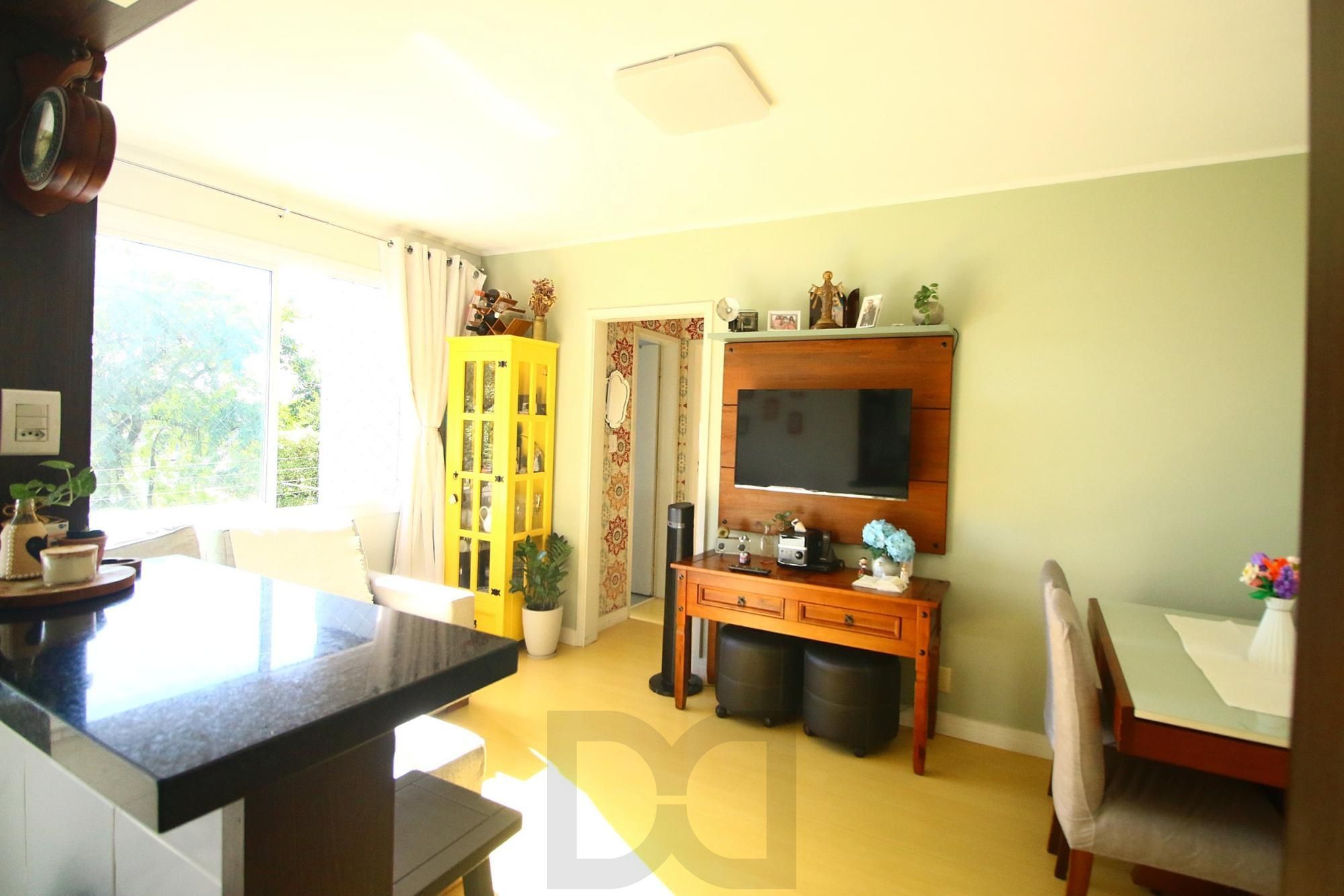 Apartamento Semi Mobiliado com Vista para Praça na Medianeira – 2 Dormitórios e Excelente Localização! — foto 2
