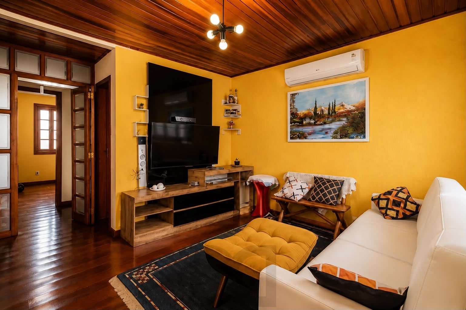 Casa semimobiliada com 3 dormitórios, suíte e espaço gourmet em Santa Tereza – Porto Alegre — foto 5