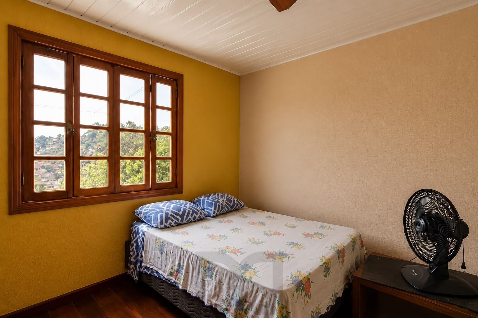 Casa semimobiliada com 3 dormitórios, suíte e espaço gourmet em Santa Tereza – Porto Alegre — foto 11