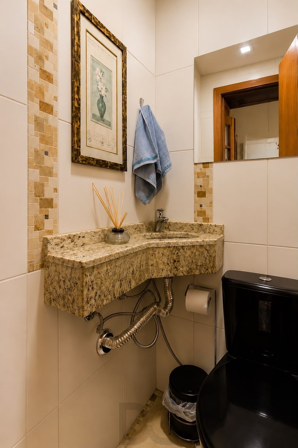 Casa semimobiliada com 3 dormitórios, suíte e espaço gourmet em Santa Tereza – Porto Alegre — foto 8