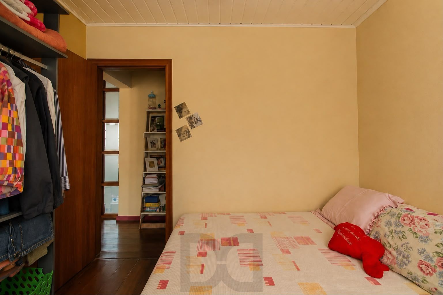 Casa semimobiliada com 3 dormitórios, suíte e espaço gourmet em Santa Tereza – Porto Alegre — foto 13