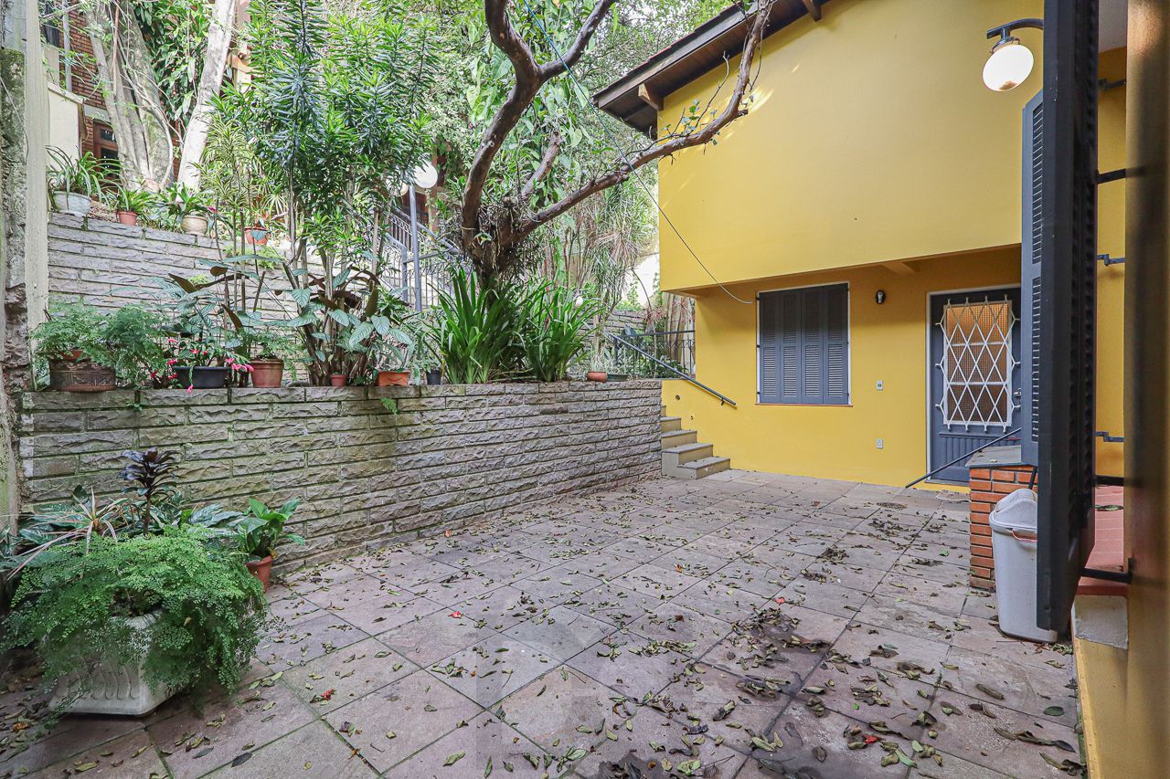 Casa em Petrópolis com terreno de 460 m2 — foto 41