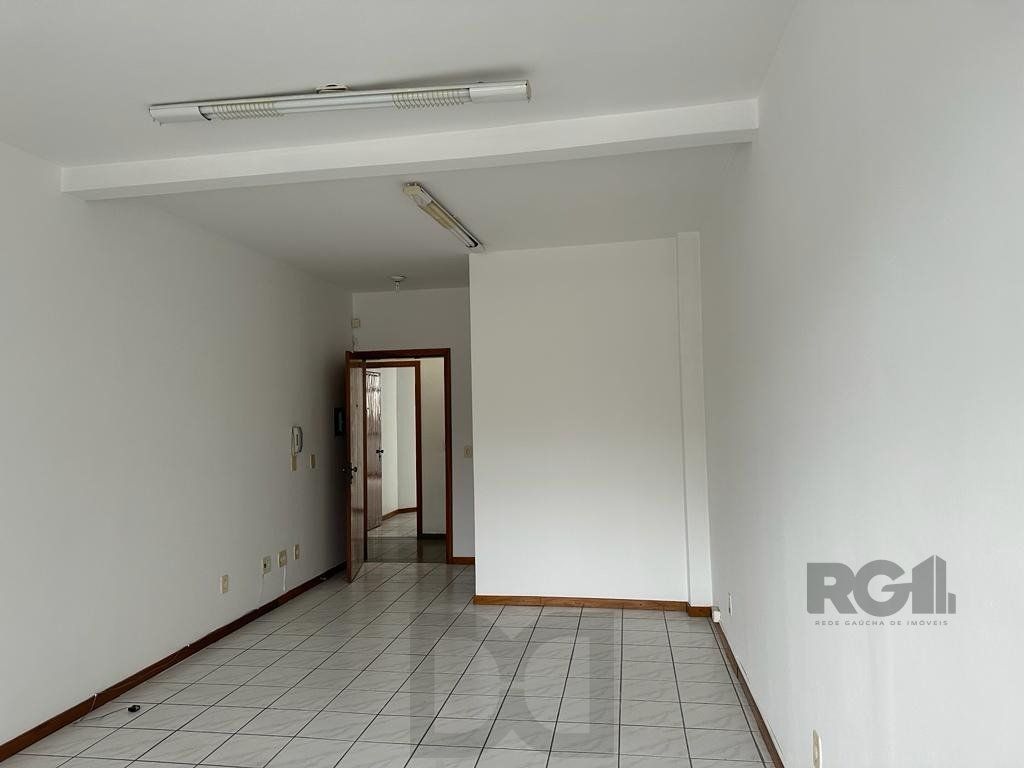 Prédio comercial com 02 lojas e 06 salas no bairro Jardim Itu, Porto Alegre/RS — foto 2