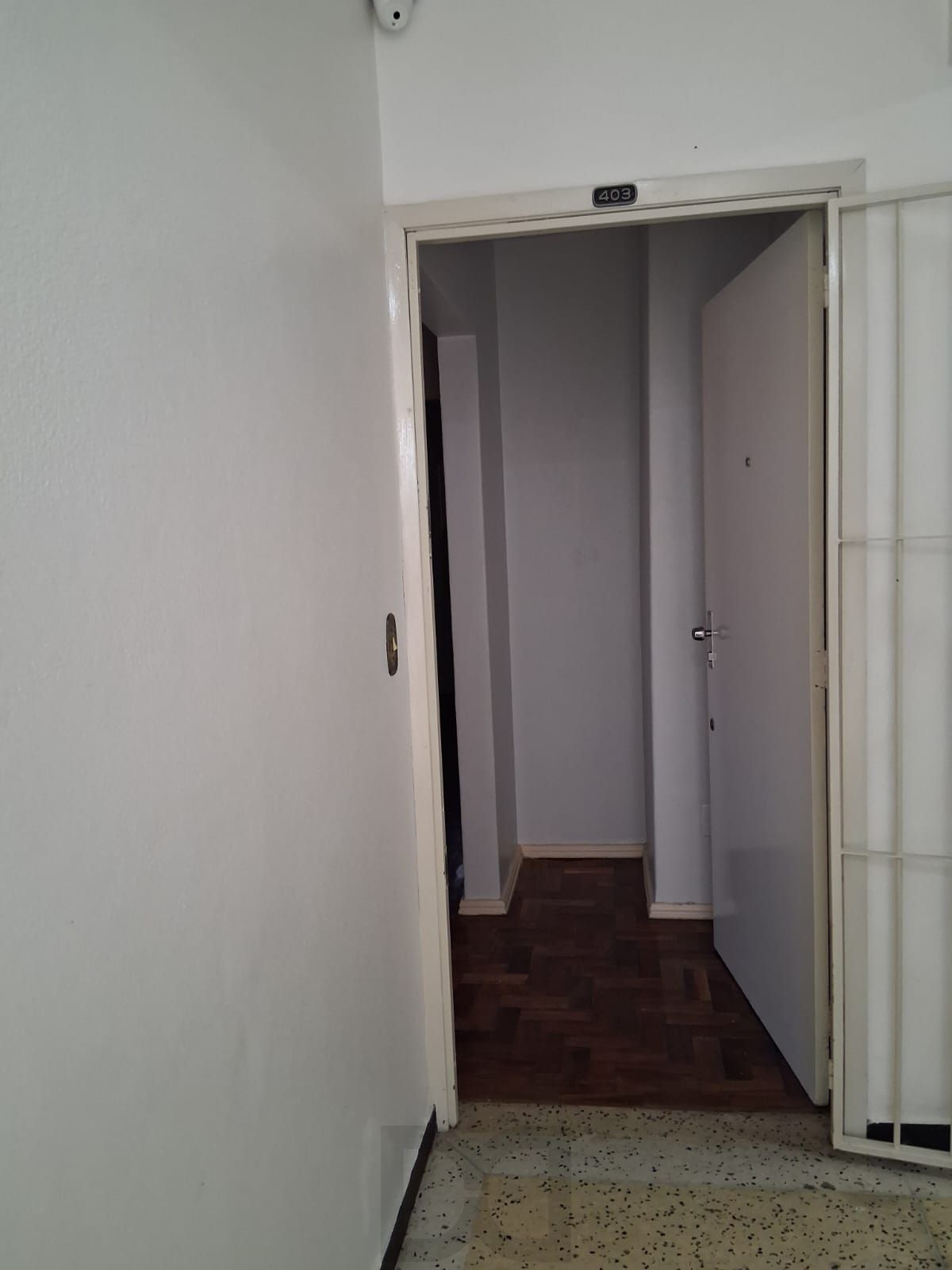 Apartamento a venda, 2 quartos, bairro Três Figueiras — foto 2