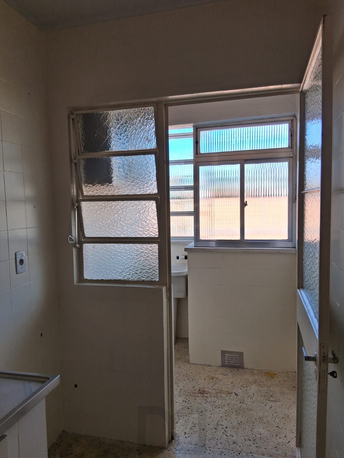 Apartamento a venda, 2 quartos, bairro Três Figueiras — foto 13