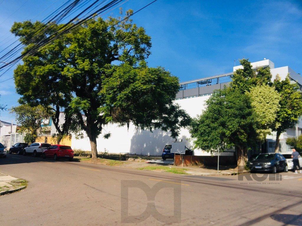 TERRRENO DE ESQUINA COM 8,80 DE FRENTE E 32,50 DE FRENTE A FUNDOS — foto 3