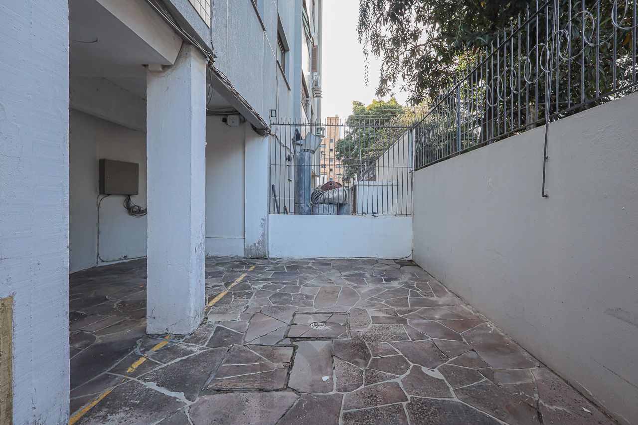 Apartamento 02 Quartos no Bairro Petrópolis em Porto Alegre — foto 24
