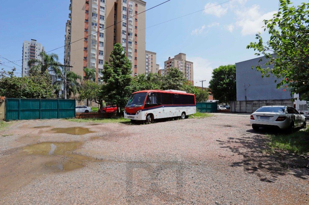 Vendo com exclusividade, 50m da PUC, terreno com 960 m2, 30,00m x 32,00m — foto 4