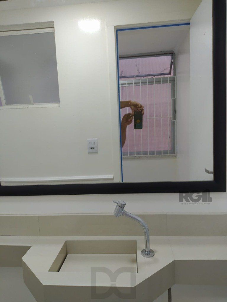 Apartamento 2 Dormitório(s) Bairro Chácara das Pedras — foto 13