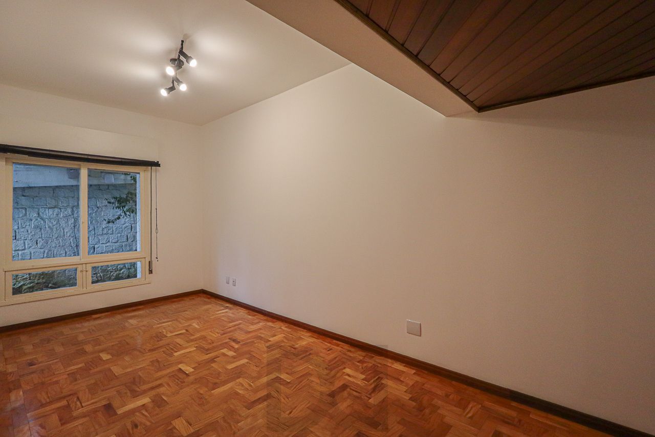 Apartamento 1 dormitório,  com garagem, 50m2, Bairro Higienópolis — foto 4