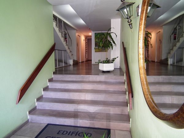 Apartamento no Bairro Higienópolis em Porto Alegre — foto 1