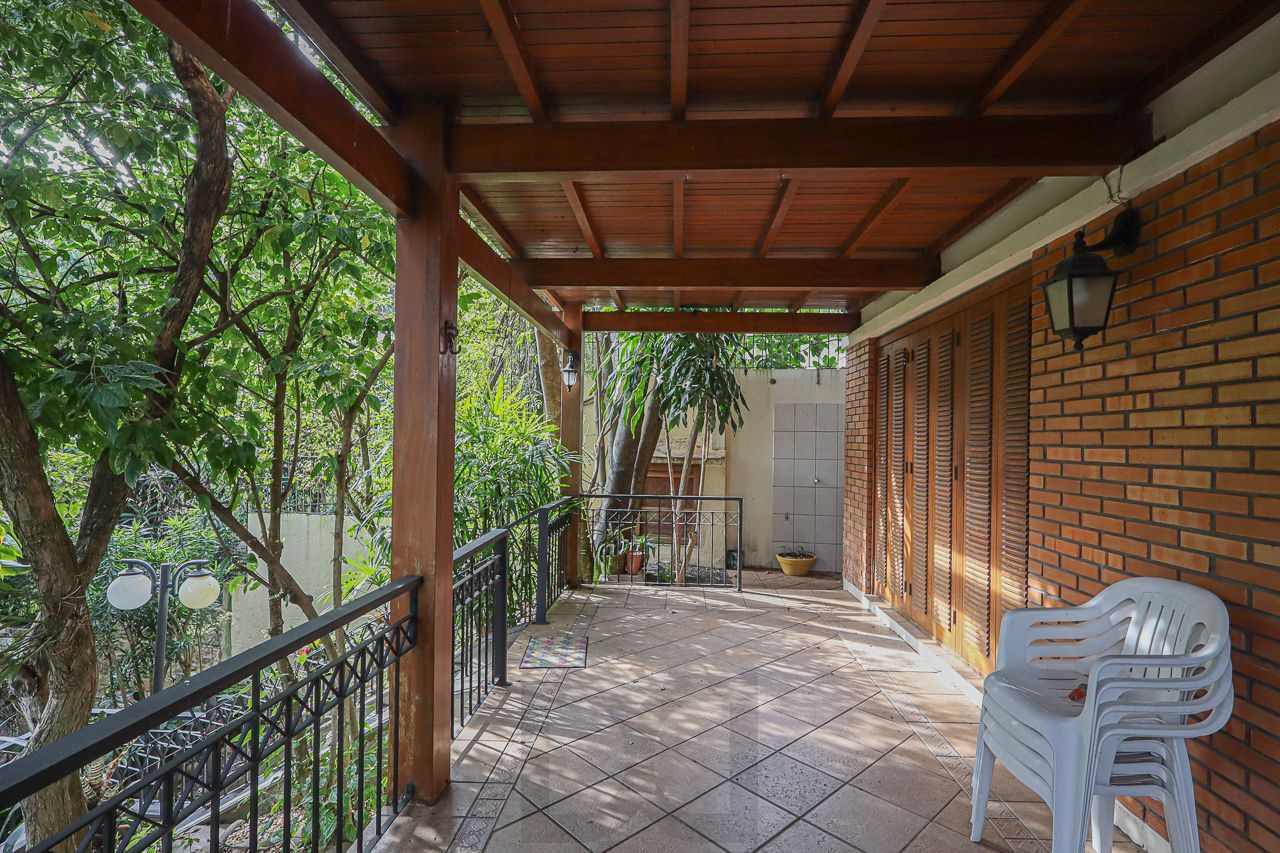 Casa em Petrópolis com terreno de 460 m2 — foto 59