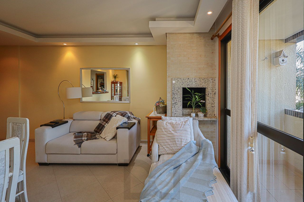 Apartamento 03 quartos de frente com sacada e com garagem — foto 8