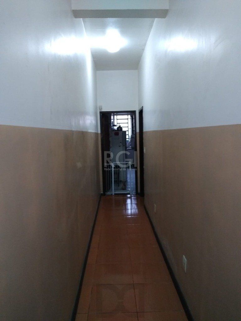 Casa para Venda - 265m², 5 dormitórios, sendo 2 suites, Floresta — foto 15