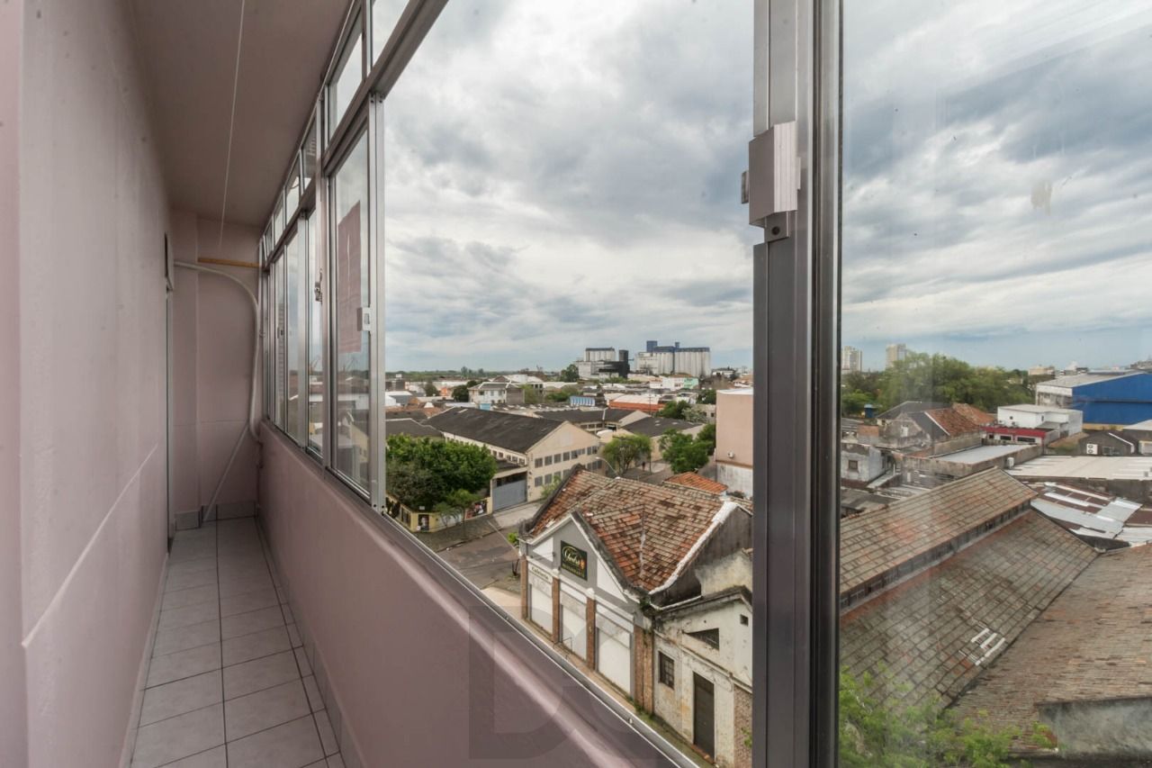 Apartamento, 2 dormitórios, 2 banheiros, 114m², Bairro Floresta — foto 40