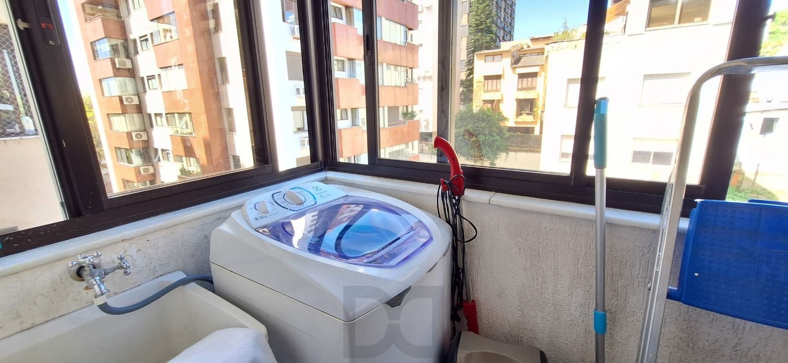 Apartamento 01 dormitório com garagem no Mont Serrat — foto 14