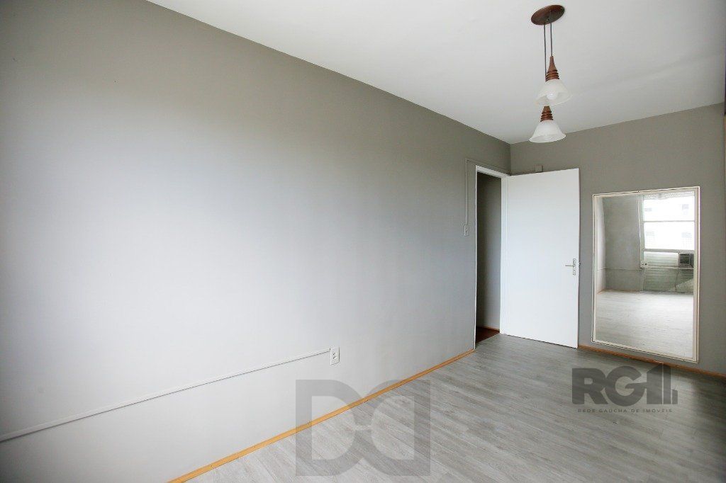 Apartamento a venda, 2 quartos, financiável no bairro Humaitá, Porto Alegre. — foto 8