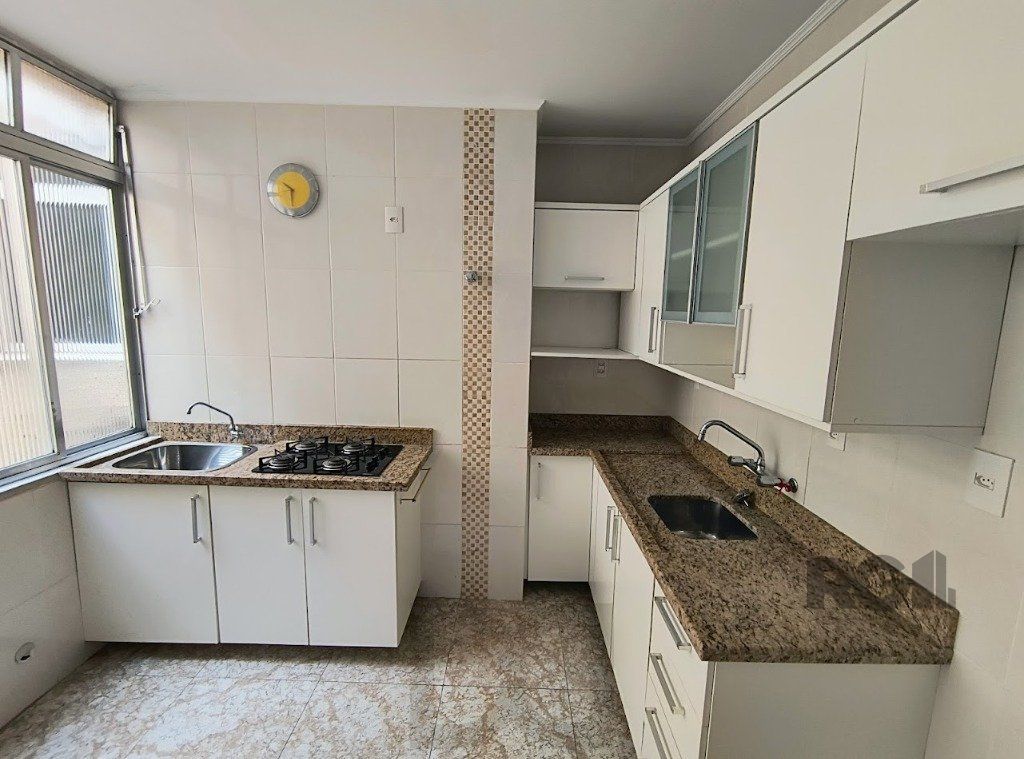 Apartamento 50 m2 com 02 dormitório no Bairro Floresta em Porto Alegre. — foto 2