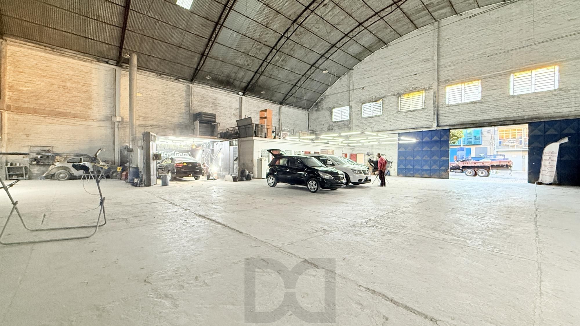 VENDE PAVILHÃO COM 1036 M² CONSTRUÍDOS EM TERRENO DE 1156M² COM TESTADA DE 29,20². — foto 3