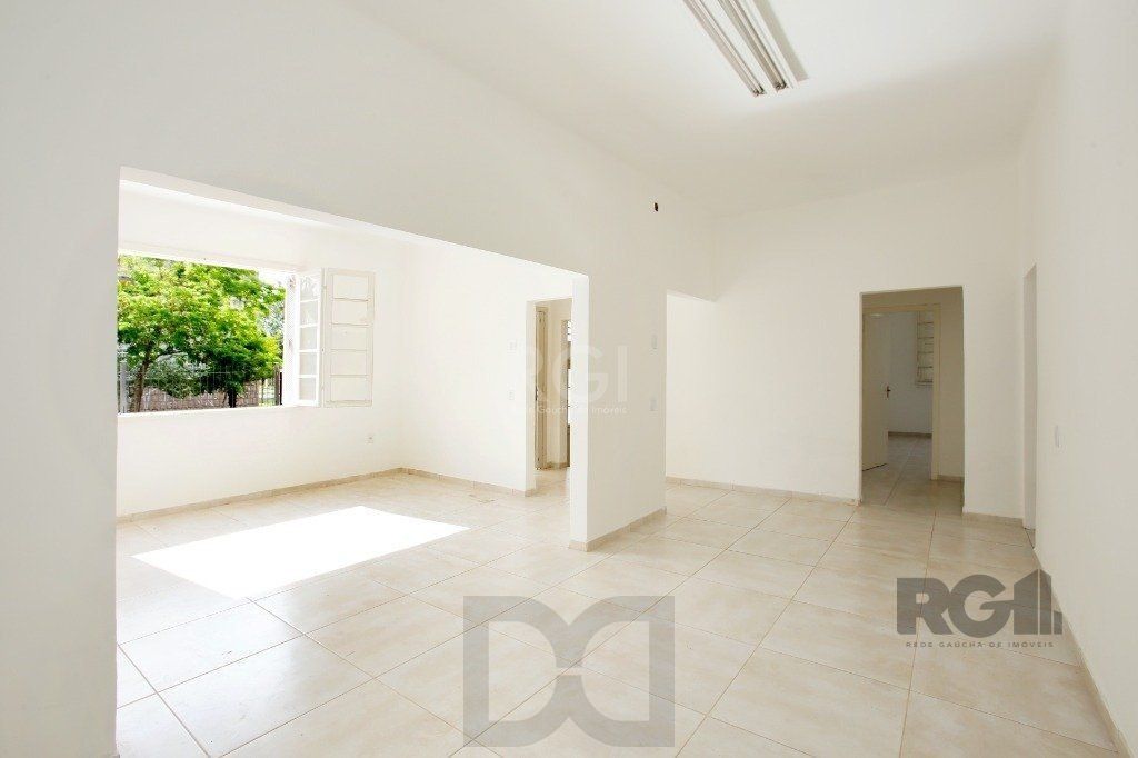 Prédio 3 andares. Composto de salas e apartamentos — foto 29