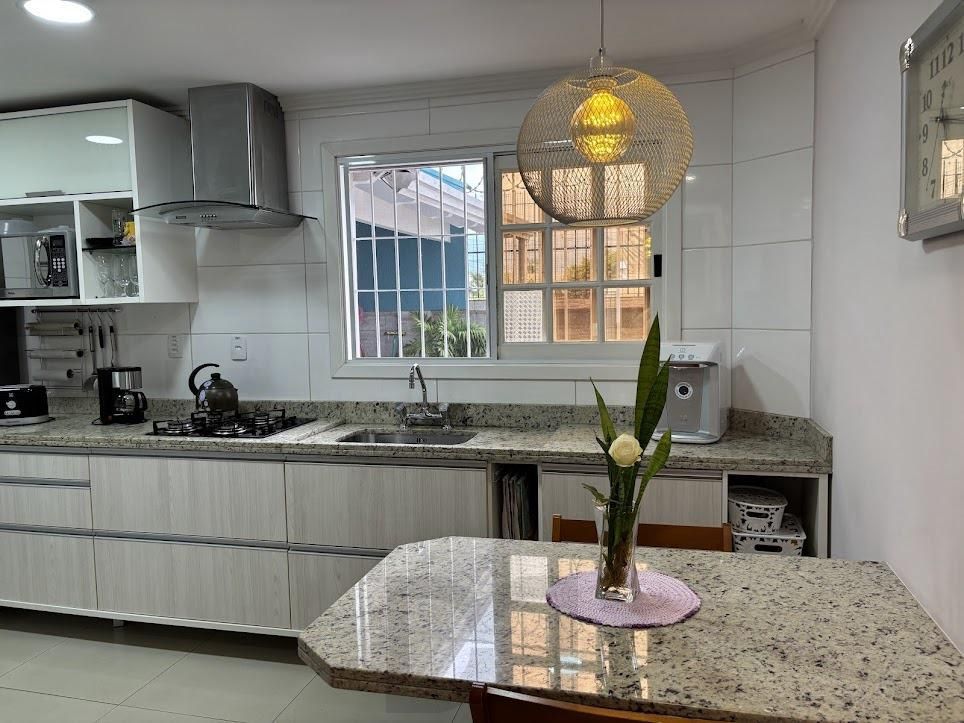 Casa em Condomínio com 3 Dormitórios, Suíte, Sótão e 2 Vagas — foto 31