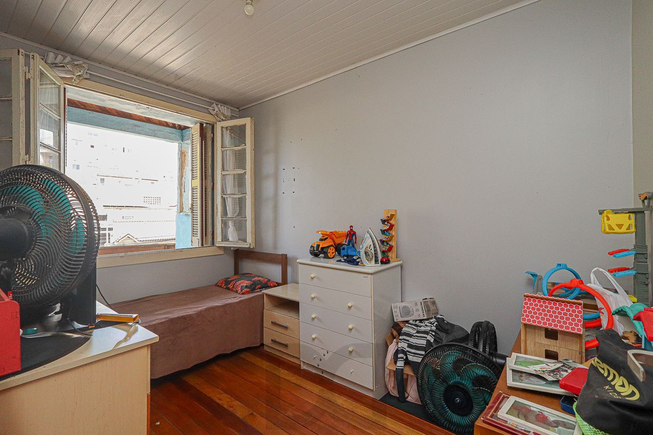 Vende sobrado com 3 dormitórios no bairro Floresta Porto Alegre/RS — foto 12