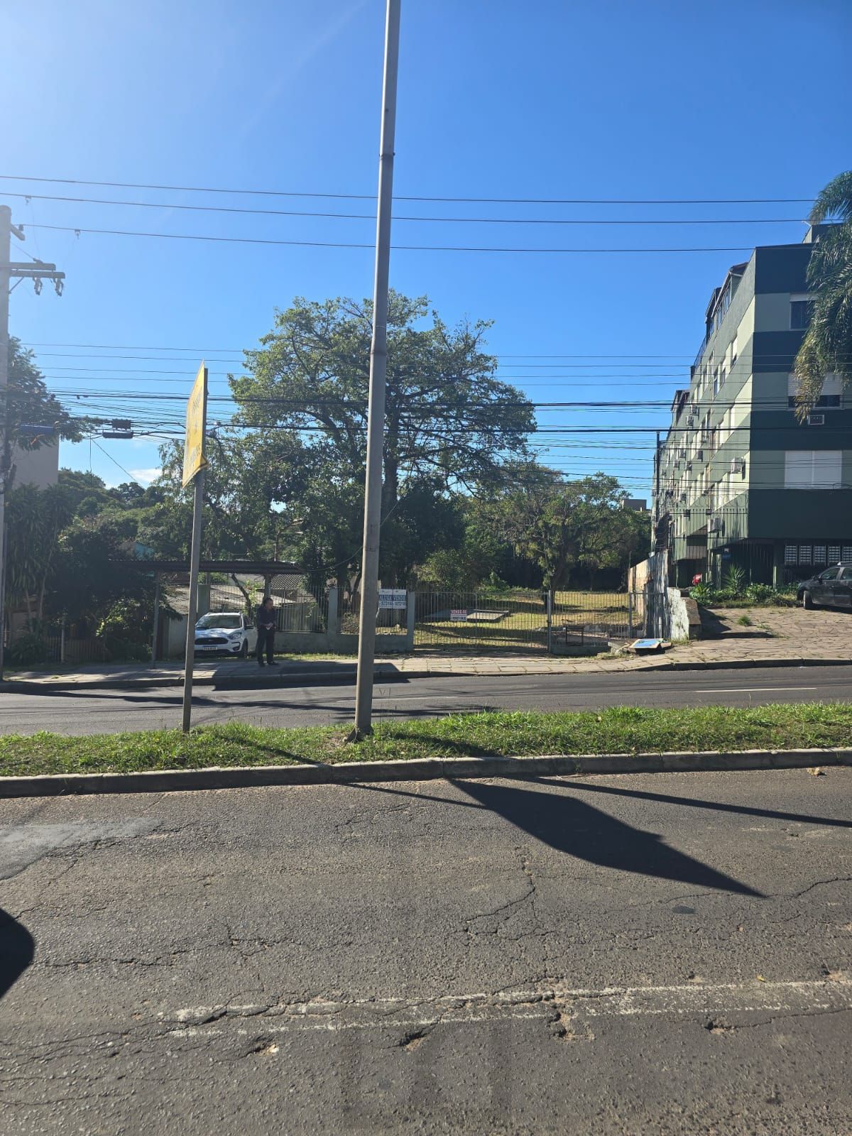 Terreno  desocupado, localizado na Rua Doutor Campos Velho — foto 3