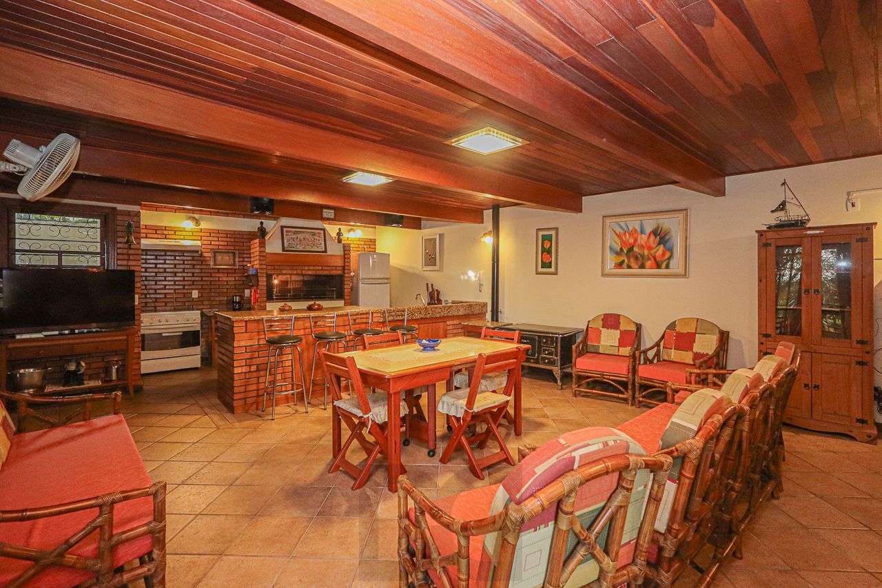 Casa em Petrópolis com terreno de 460 m2 — foto 60