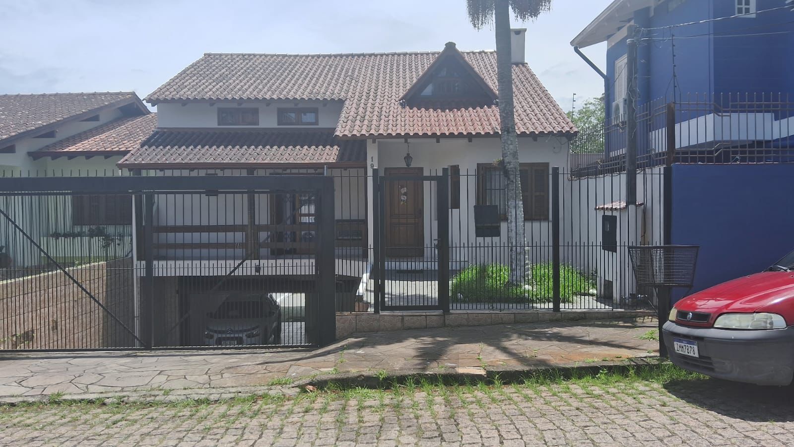 Casa em Ipanema 03 dormitórios, 01 Suíte , 03 vagas.. Aceita veículos / Imoveis — foto 1