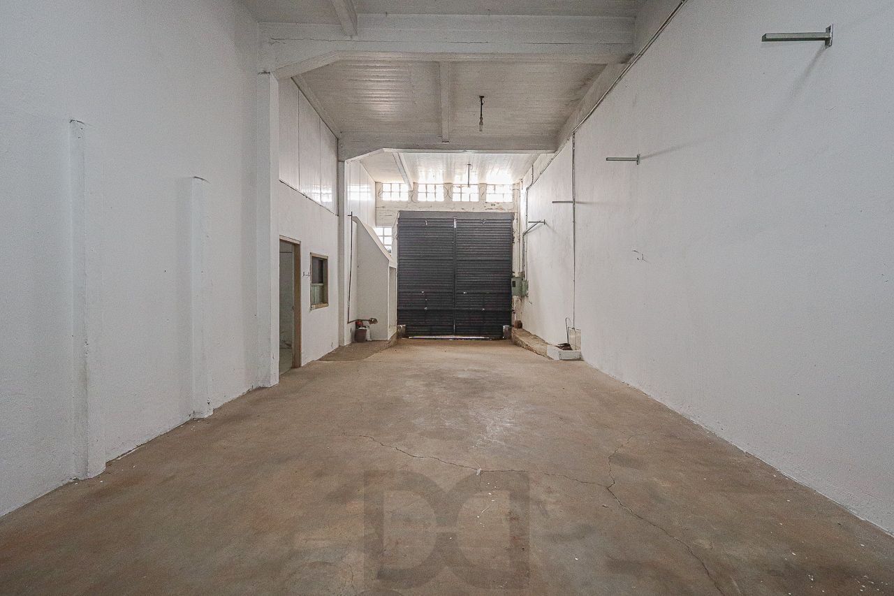 Prédio Comercial com entrada para caminhão — foto 2