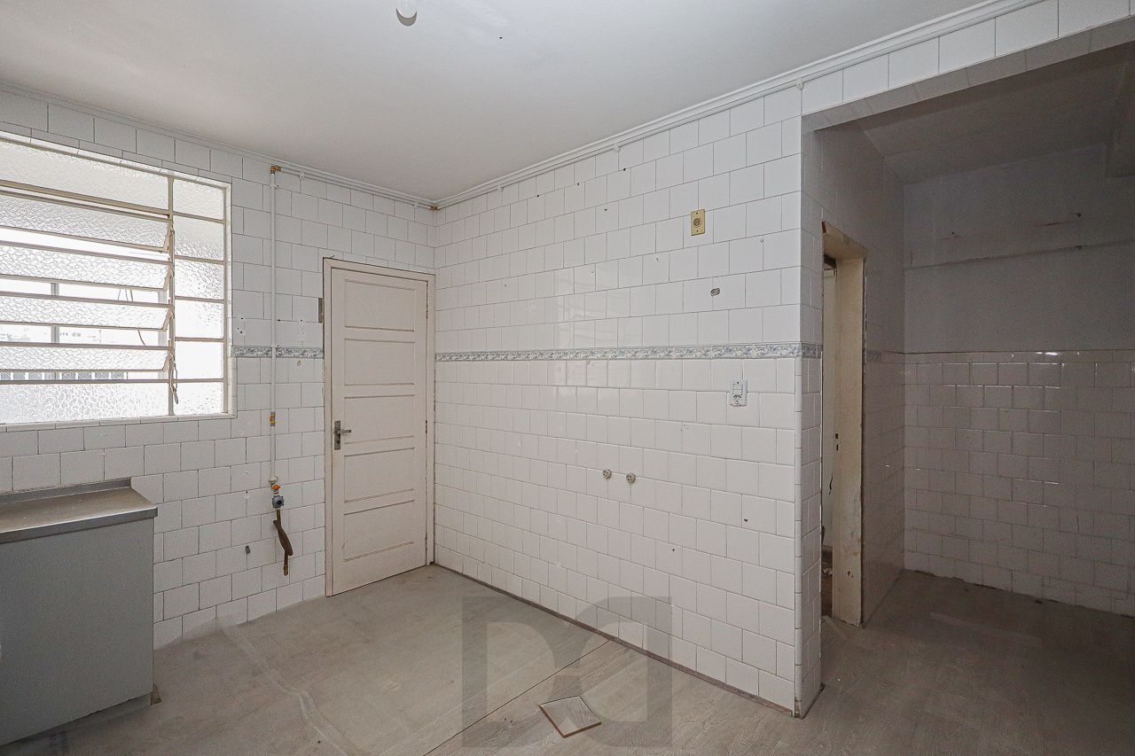 Apartamento 02 dormitórios no Bairro Floresta em Porto Alegre — foto 16