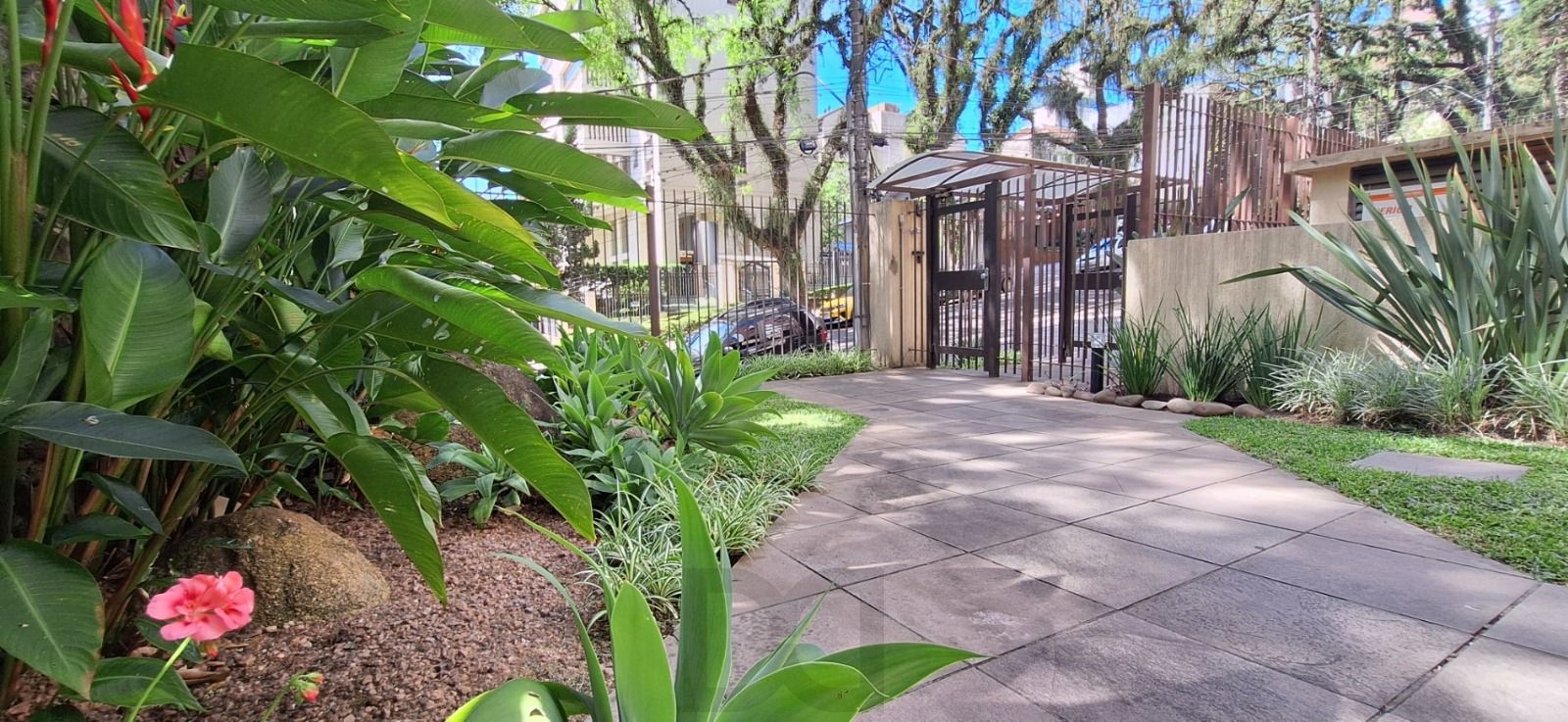 Apartamento 01 dormitório com garagem no Mont Serrat — foto 24