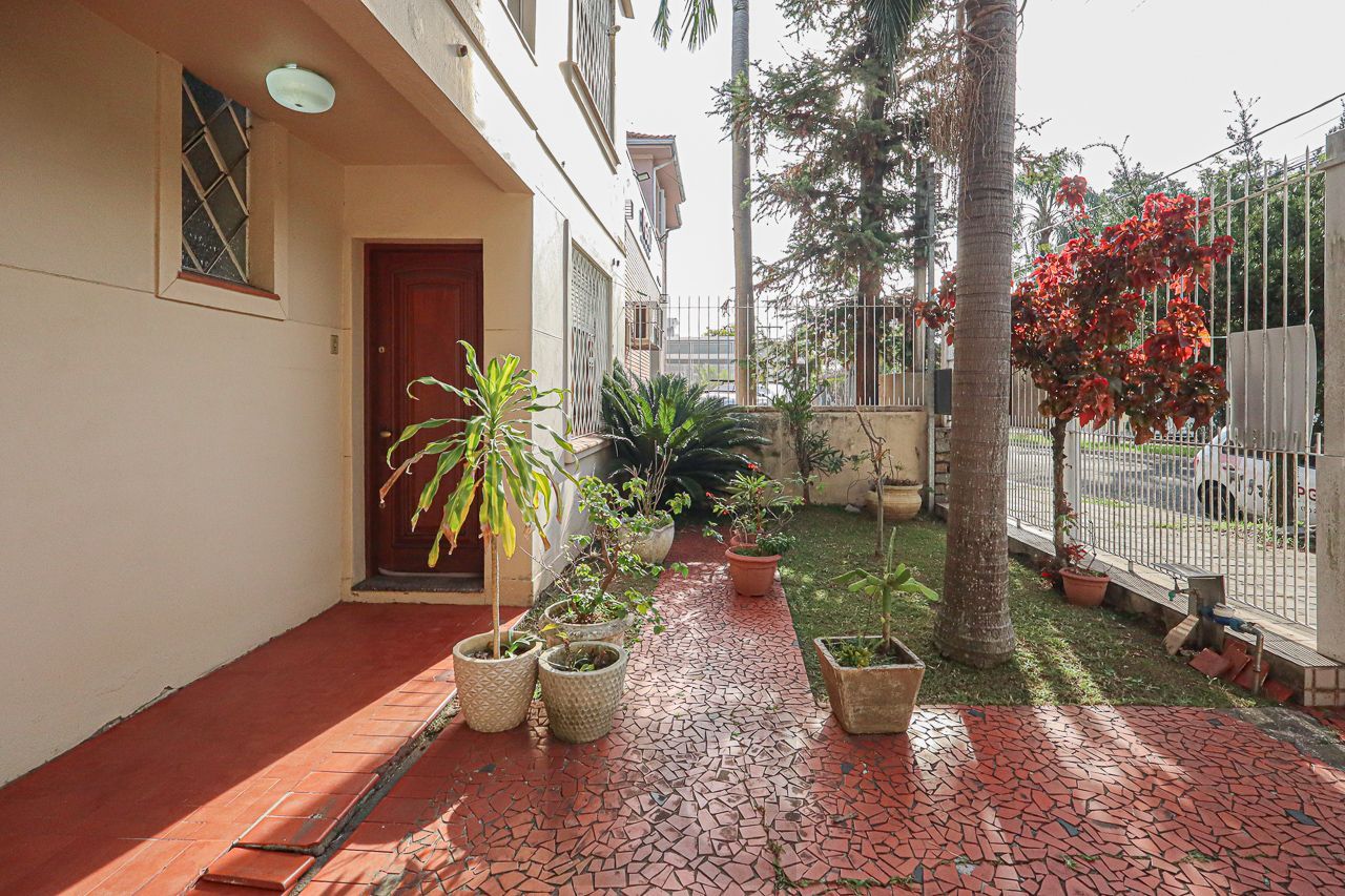 Casa à venda, 3 dormitórios, 316m², 4 vagas de garagem, Bairro São Geraldo — foto 3