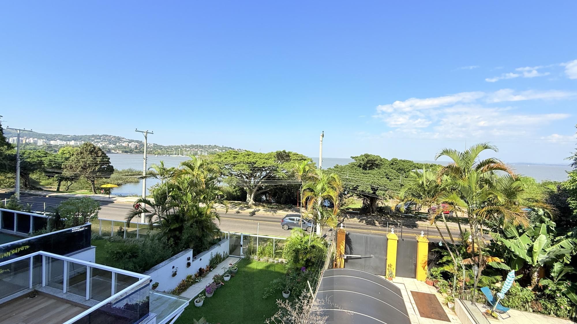Casa Residencial  3 dormitórios com Piscina na Vila Assunção em Porto Alegre RS — foto 27