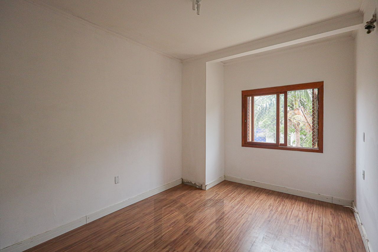 Apartamento 02 dormitorios Bairro Floresta — foto 8