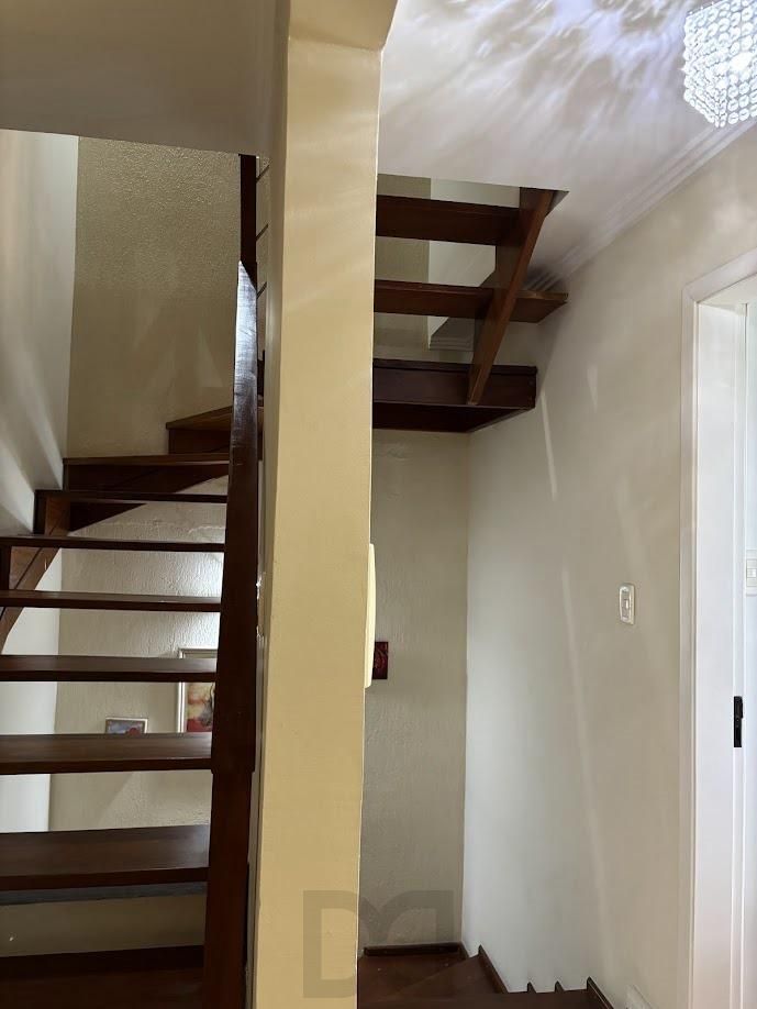 Casa em Condomínio com 3 Dormitórios, Suíte, Sótão e 2 Vagas — foto 12