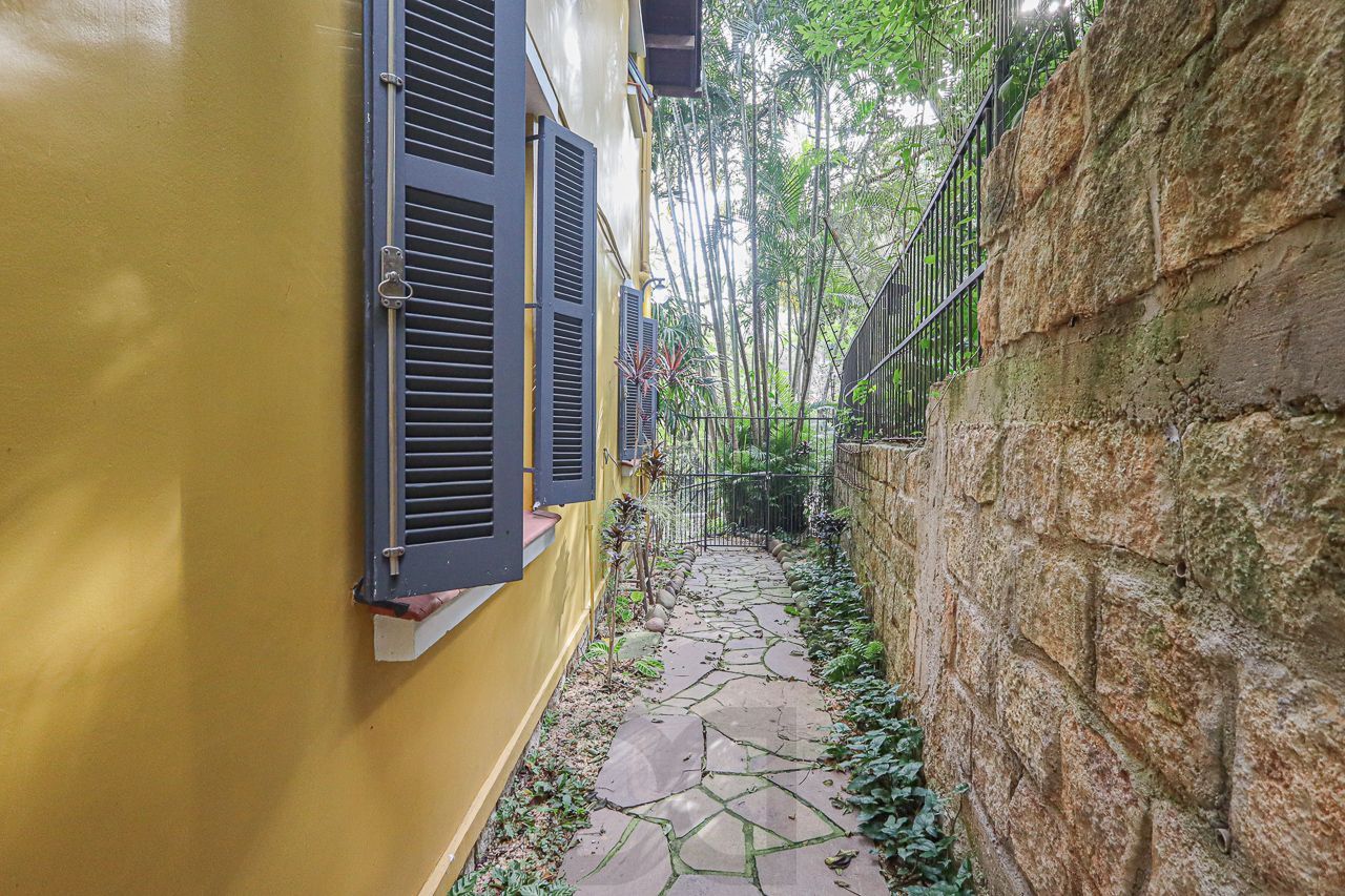 Casa em Petrópolis com terreno de 460 m2 — foto 42