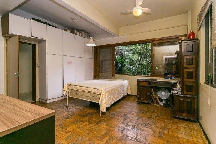 Casa Residencial ou comercial com 4 dormitórios, 2 banheiros — foto 8