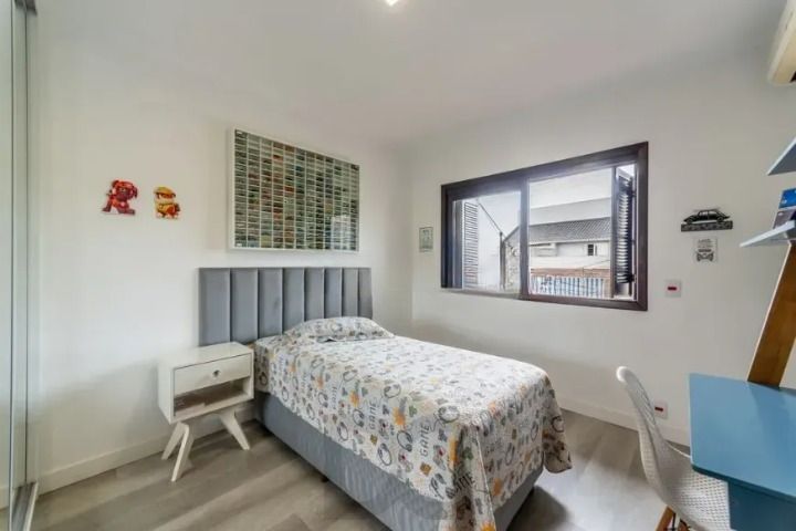 Casa 4 quartos com 233 m2 — foto 6