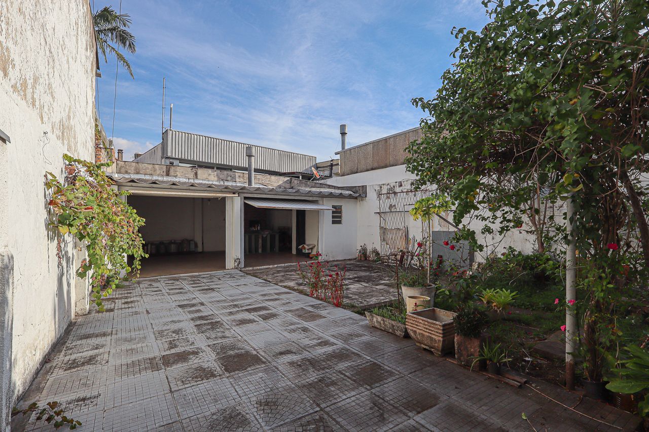 Casa à venda, 3 dormitórios, 316m², 4 vagas de garagem, Bairro São Geraldo — foto 44