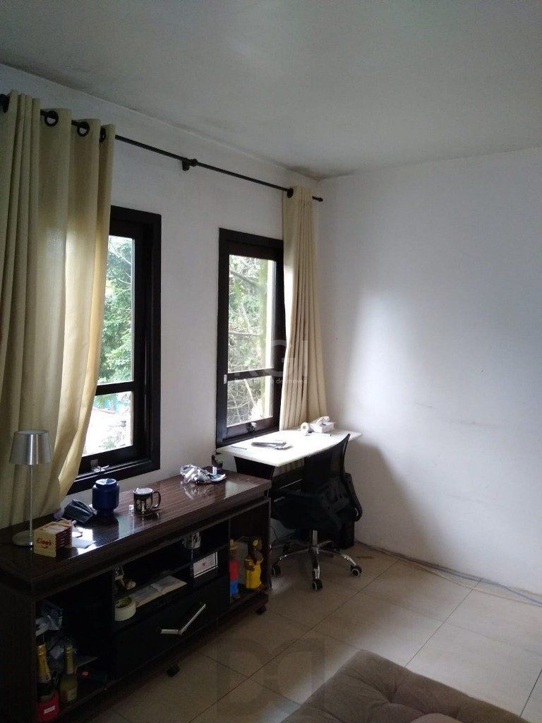 Casa para Venda - 265m², 5 dormitórios, sendo 2 suites, Floresta — foto 23