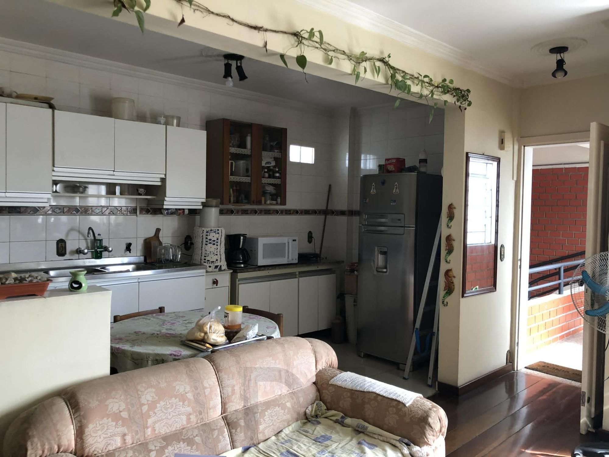 Predio residencial sendo uma cobertura e mais 03 apartamentos — foto 3