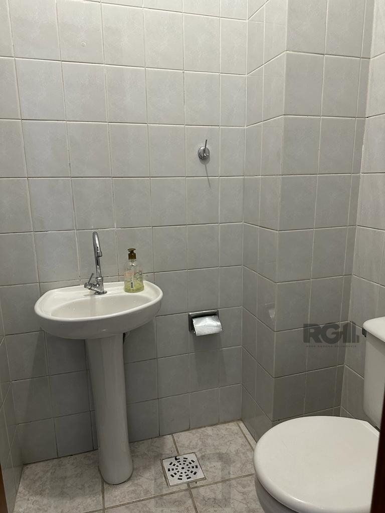 Prédio comercial com 02 lojas e 06 salas no bairro Jardim Itu, Porto Alegre/RS — foto 6
