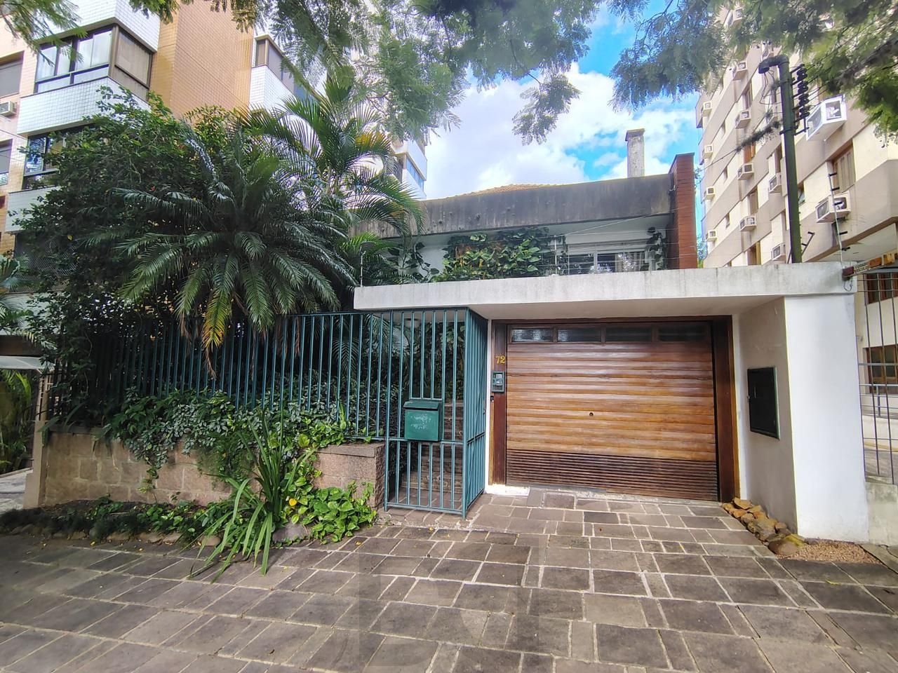 Casa no Bairro Petrópolis em Porto Alegre - Rua calma junto Av. Protásio Alves — foto 47