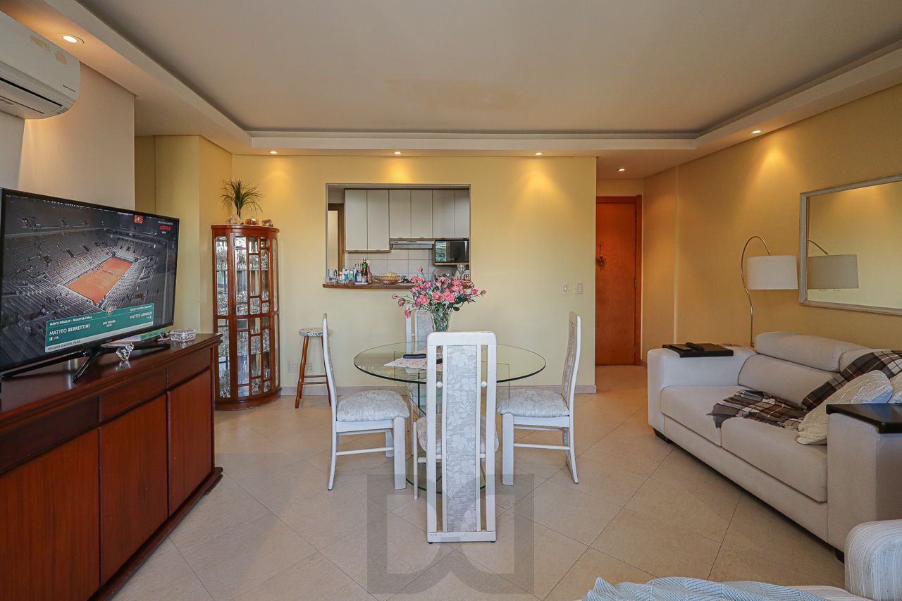 Apartamento 03 quartos de frente com sacada e com garagem — foto 4