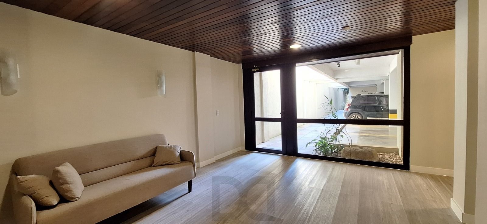 Apartamento 01 dormitório com garagem no Mont Serrat — foto 18
