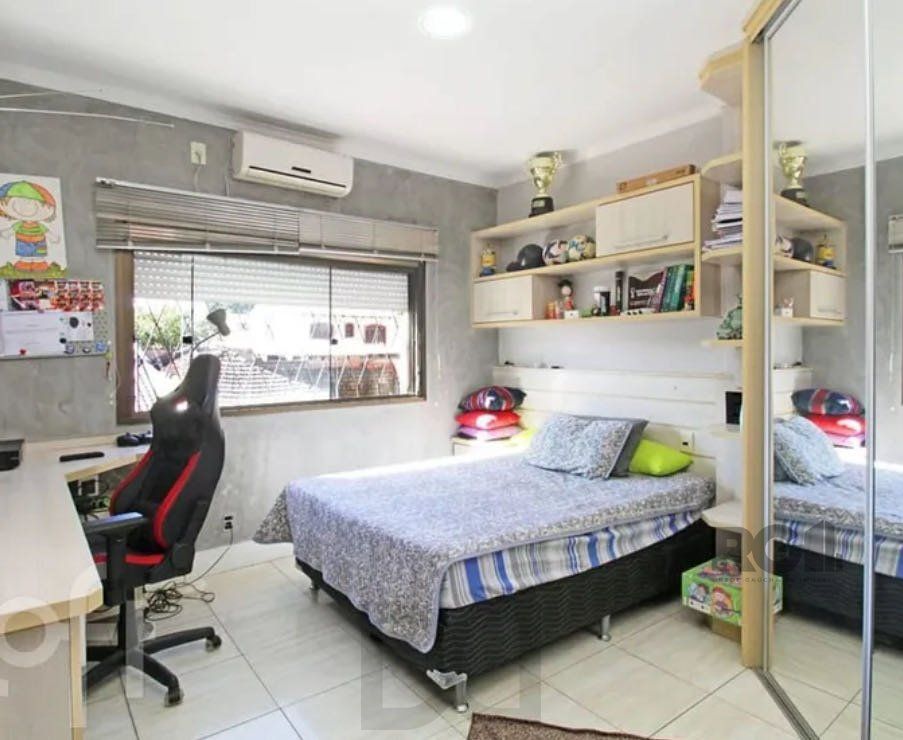 Casa sobrado no Partenon de 5 dormitórios — foto 9