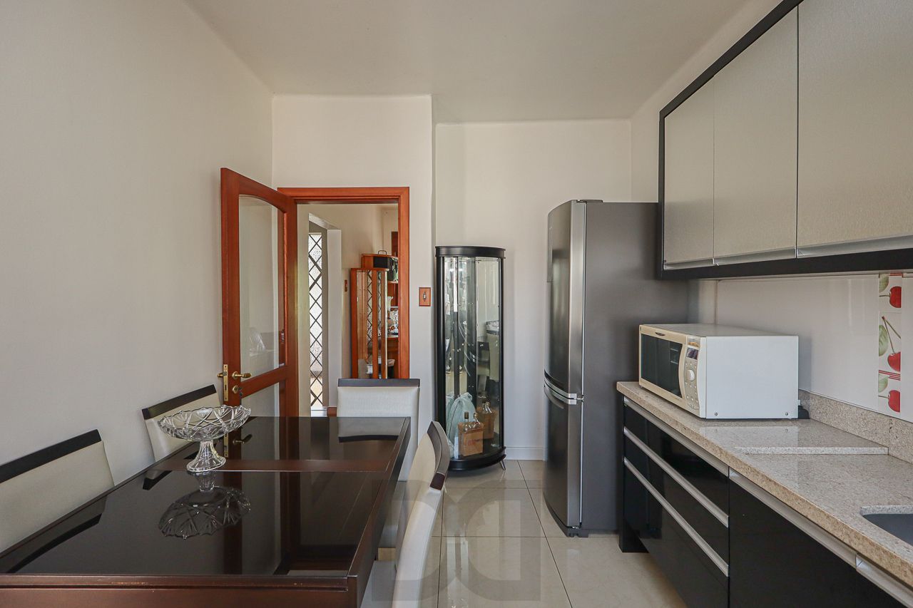Casa à venda, 3 dormitórios, 316m², 4 vagas de garagem, Bairro São Geraldo — foto 12