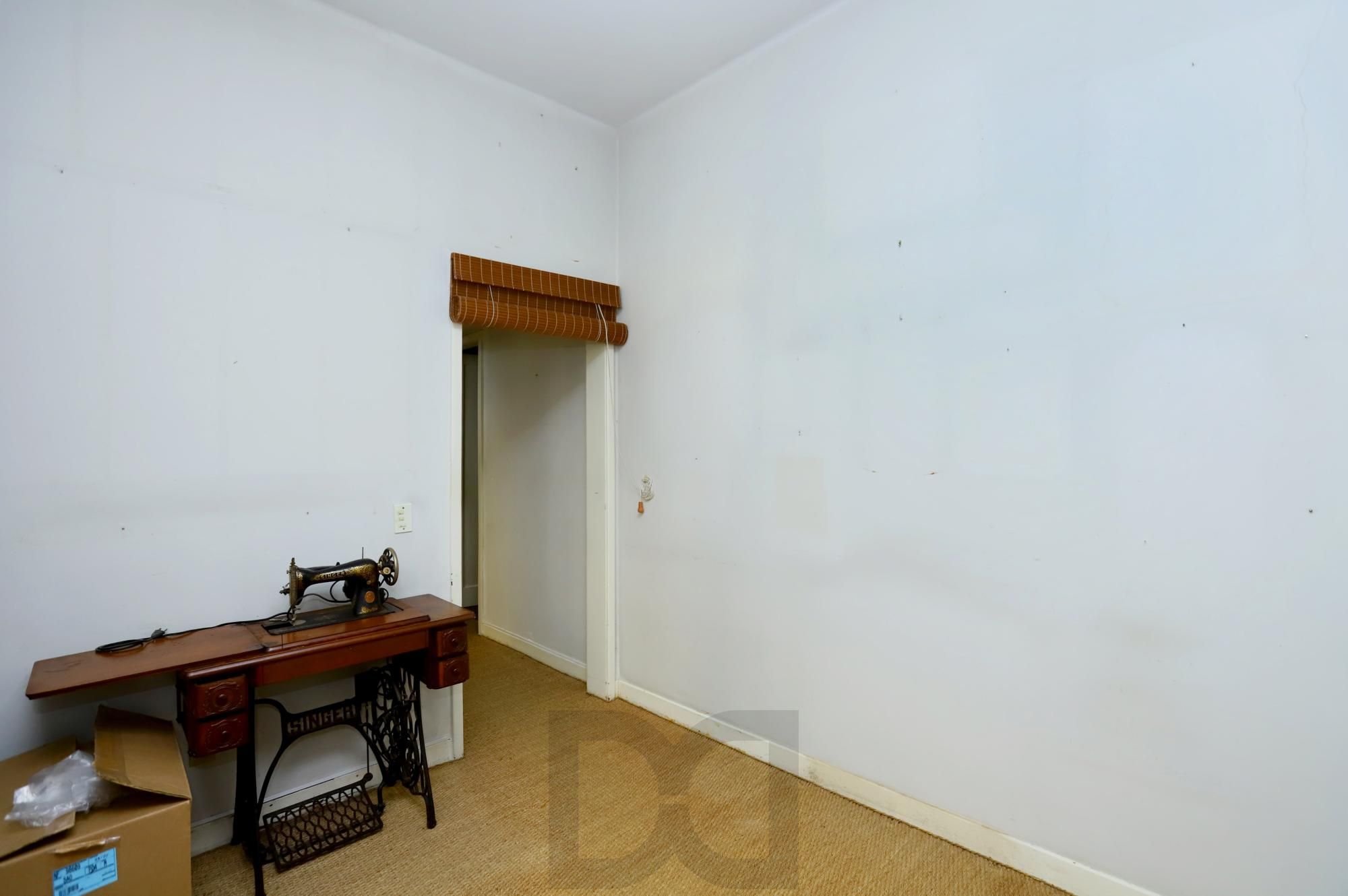 Casa no Bairro Petrópolis em Porto Alegre - Rua calma junto Av. Protásio Alves — foto 33